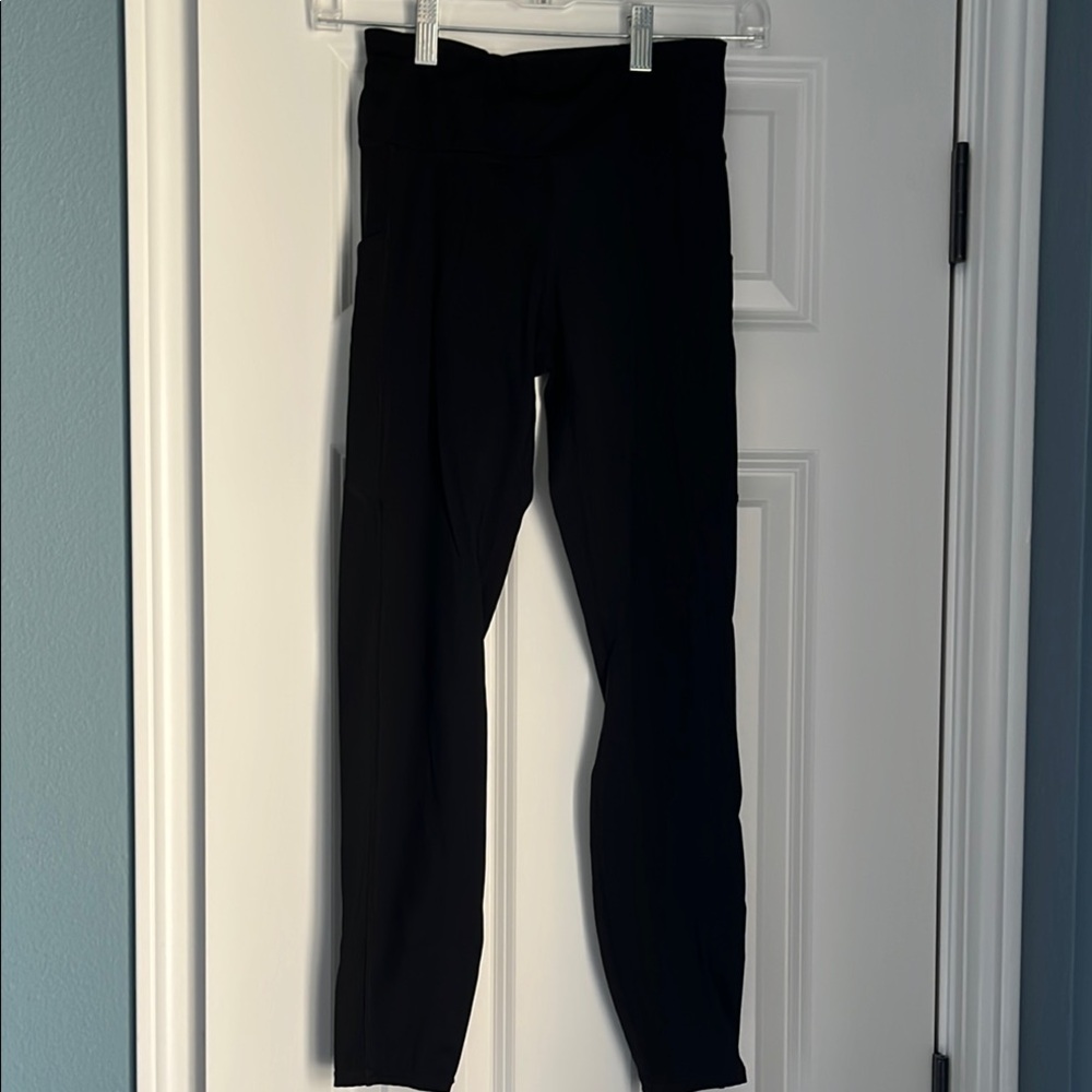 Black Vuori stride legging XS